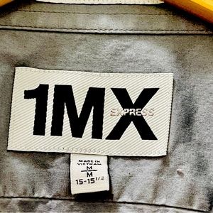 1MX dress shirts always keeps the moisture in check w/moisture-wicking material